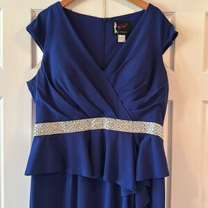 Classic Mac Duggal Royal Blue Formal Gown